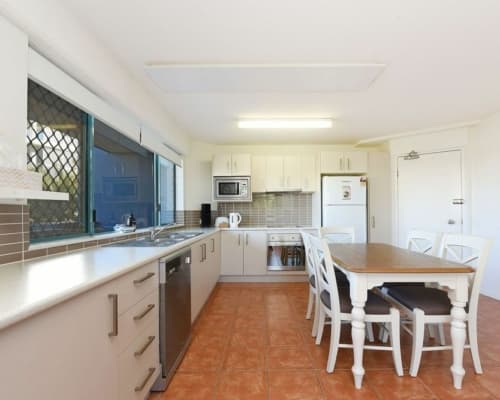 1-kings-beach-caloundra-accommodation-unit2-7