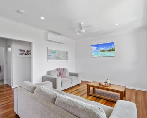 42 Coonowrin St-50