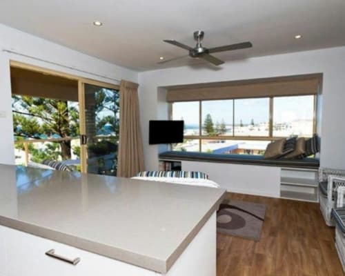 Alinga 6 - Family Room 2