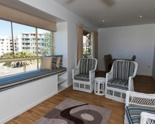 Alinga 6 - Family Room 3