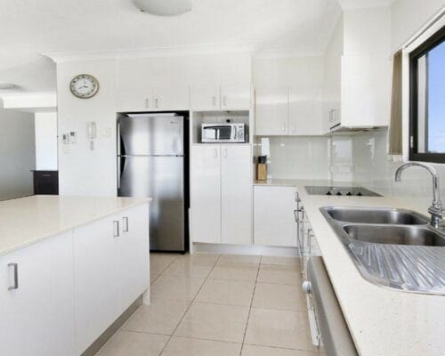 Amalfi-unit-11-Holiday-Caloundra (3)