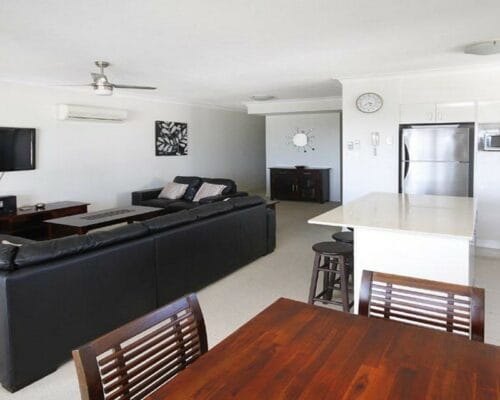 Amalfi-unit-11-Holiday-Caloundra (4)