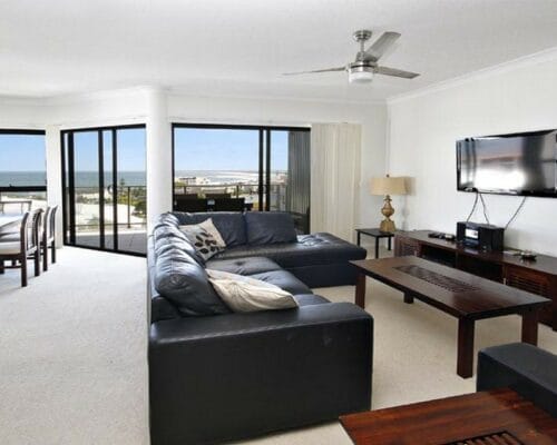 Amalfi-unit-11-Holiday-Caloundra (5)