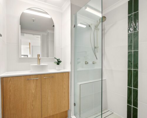 Centrepoint 58 Bathroom 2
