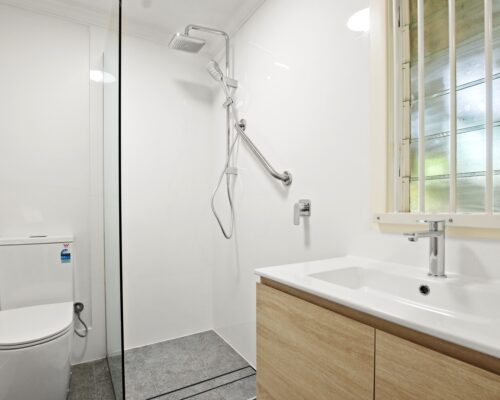 Henzell 28 - Bathroom 2