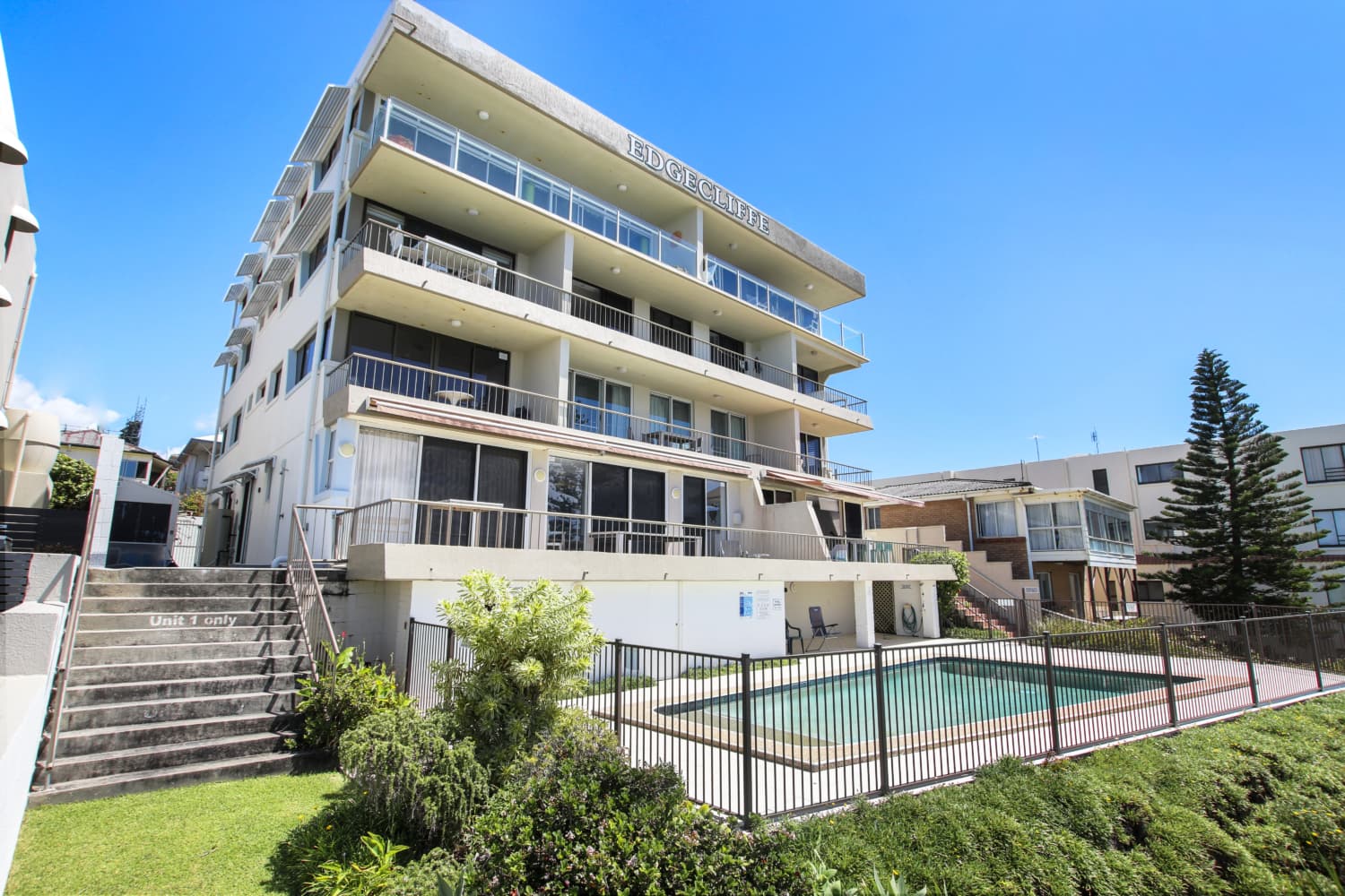 Edgecliffe 2, 4 Esplanade, BULCOCK BEACH Holiday Caloundra