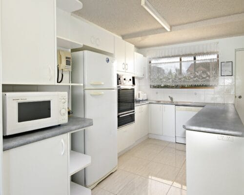 Lowanna-unit-10-Holiday-Caloundra (10)