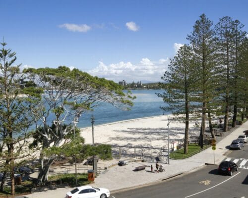 Lowanna-unit-10-Holiday-Caloundra (6)