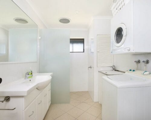 Lowanna-unit-14-Holiday-Caloundra (2)