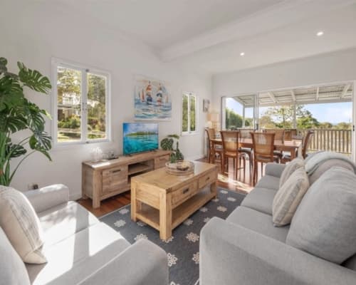 Seaview 15 Family Room