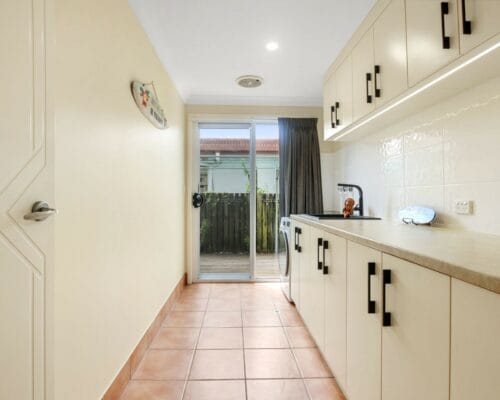 booker-unit-22-Holiday-Caloundra (2)