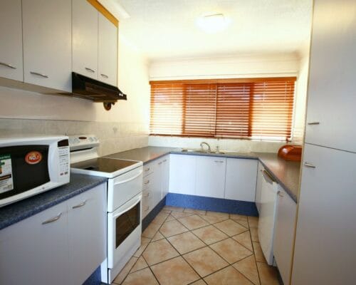 chiswell-place-unit-1-Holiday-Caloundra (14)