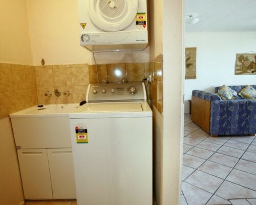 chiswell-place-unit-1-Holiday-Caloundra (6)