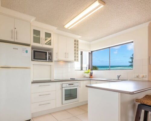 columbia-point-unit-6-Holiday-Caloundra (4)