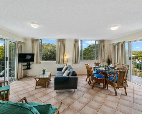 currimundi-lake-the-outlook-unit-8-Holiday-Caloundra (21)