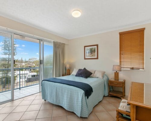 currimundi-lake-the-outlook-unit-8-Holiday-Caloundra (25)