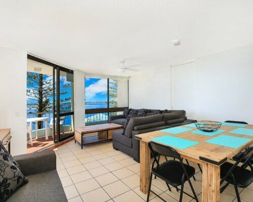 eastbourne-unit-4-Holiday-Caloundra (8)