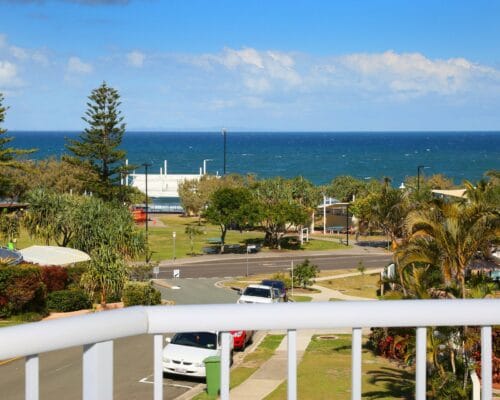 edmund-shores-unit-5-Holiday-Caloundra (2)