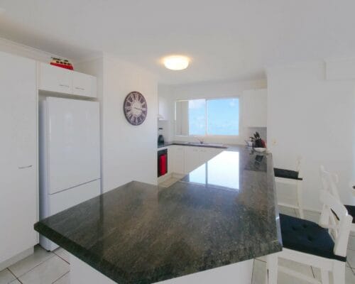 golden-beach-explorer-cove-unit-6-Holiday-Caloundra (1)