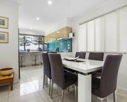 golden-beach-golden-shores-unit-1-Holiday-Caloundra (2)