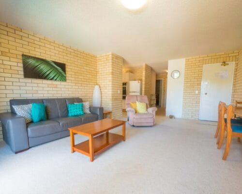 golden-beach-golden-shores-unit-3-Holiday-Caloundra (16)