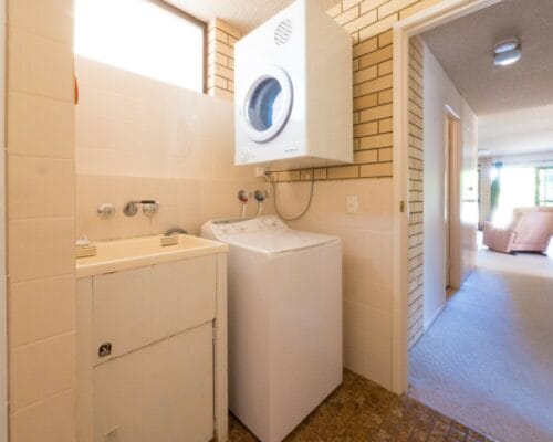 golden-beach-golden-shores-unit-3-Holiday-Caloundra (3)