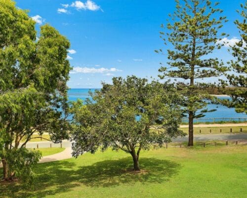 golden-beach-golden-shores-unit-3-Holiday-Caloundra (8)