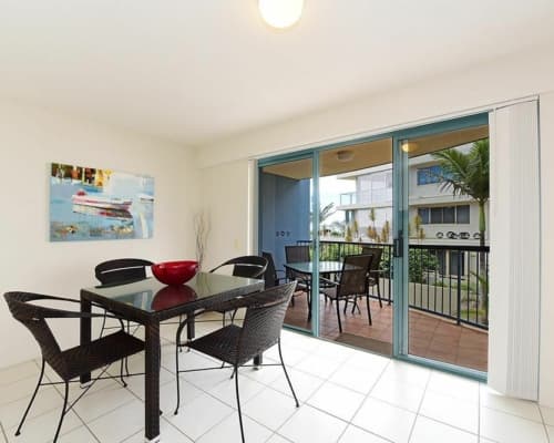kings-beach-caloundra-accommodation-unit11-7-1