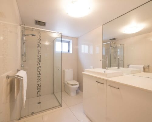 kings-beach-pacific-towers-unit-4-Holiday-Caloundra (13)