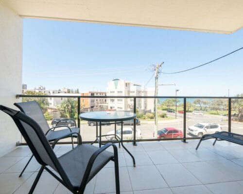 kings-beach-san-clemente-unit-2-Holiday-Caloundra (3)