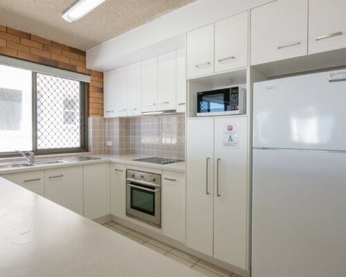 kings-beach-san-clemente-unit-2-Holiday-Caloundra (8)