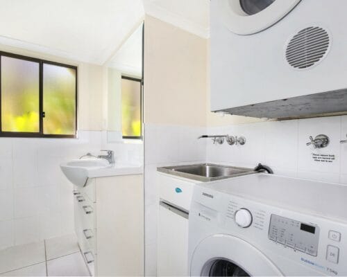 kings-beach-shanana-unit-3-Holiday-Caloundra (4)