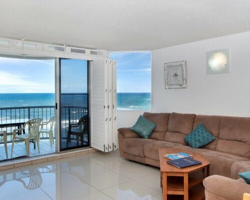 monterey-lodge-unit-10-Holiday-Caloundra (13)