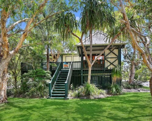 pet-friendly-beach-shack-ngungun-unit-14-Holiday-Caloundra (1)