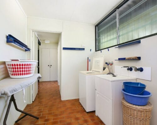 pet-friendly-beach-shack-ngungun-unit-14-Holiday-Caloundra (14)