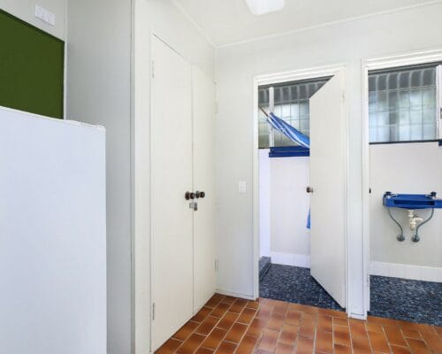 pet-friendly-beach-shack-ngungun-unit-14-Holiday-Caloundra (2)