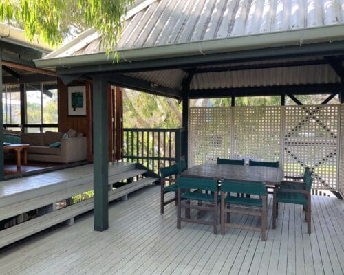pet-friendly-beach-shack-ngungun-unit-14-Holiday-Caloundra (7)