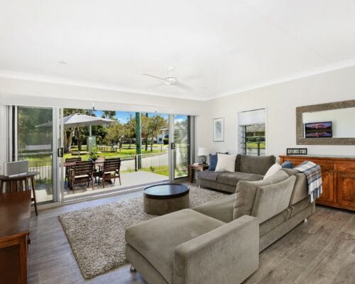 pet-friendly-booker-unit-34-Holiday-Caloundra (1)