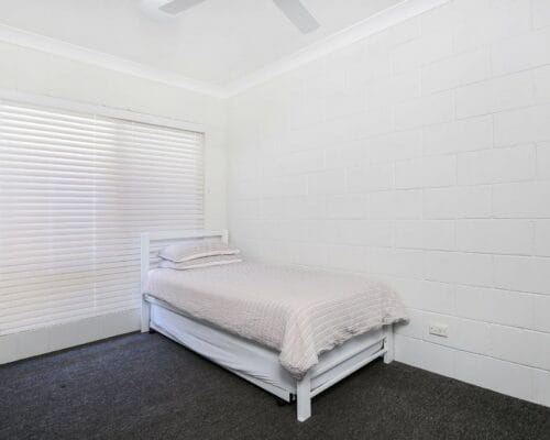 pet-friendly-booker-unit-34-Holiday-Caloundra (10)