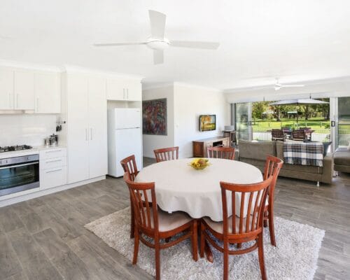 pet-friendly-booker-unit-34-Holiday-Caloundra (8)