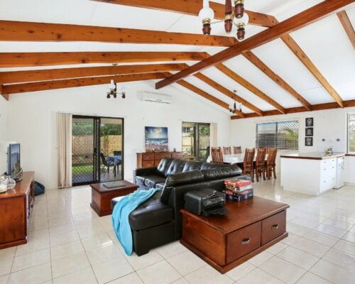 pet-friendly-michael-39-Holiday-Caloundra (1)
