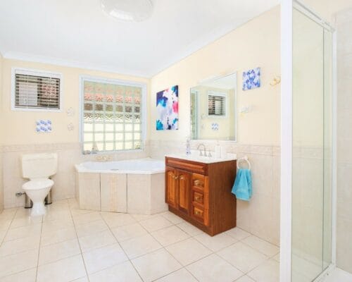 pet-friendly-michael-39-Holiday-Caloundra (11)