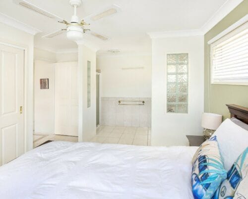 pet-friendly-michael-39-Holiday-Caloundra (9)