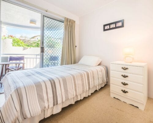 seaspray-unit-4-Holiday-Caloundra (3)