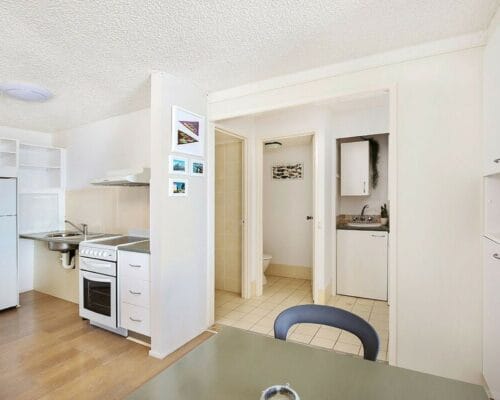 waterfront-edgecliffe-unit-7-Holiday-Caloundra (2)