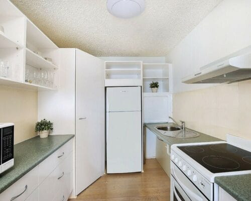 waterfront-edgecliffe-unit-7-Holiday-Caloundra (3)